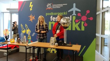 WYJAZD UCZNIÓW  NA   PODKARPACKI   FESTIWAL   NAUKI